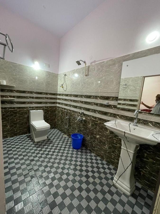 Veeru Homestay 호스펫 외부 사진