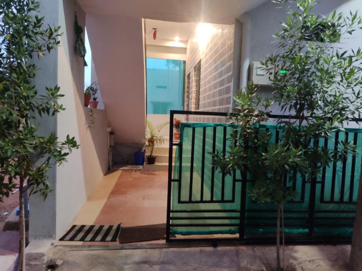 Veeru Homestay 호스펫 외부 사진