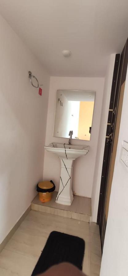 Veeru Homestay 호스펫 외부 사진